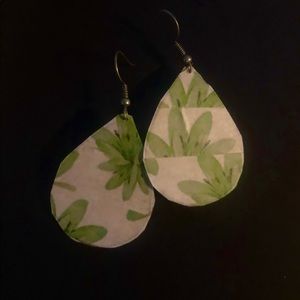 floral print earrings!!!